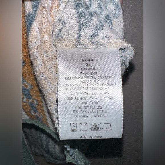 Miss Me Striped Dolman Shirt Size XS *BUCKLE EXCLUSIVE - Picture 7 of 8